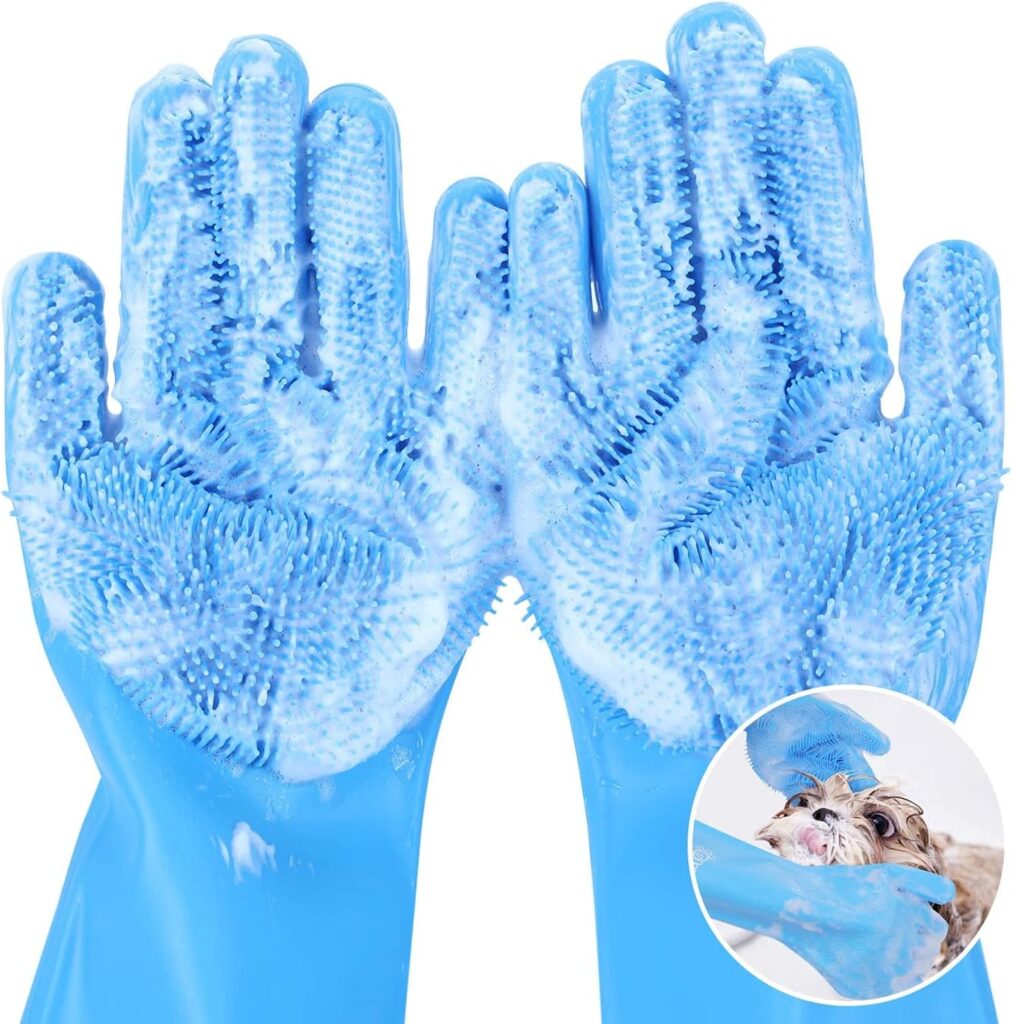 Silicone dishwashing gloves with built-in scrubbing bristles for multipurpose cleaning